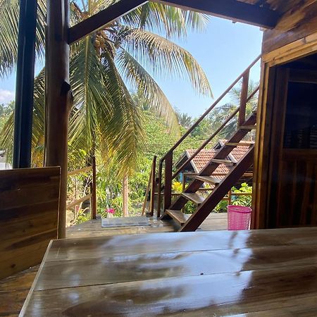 Surf Beach Hotel Аругам Экстерьер фото
