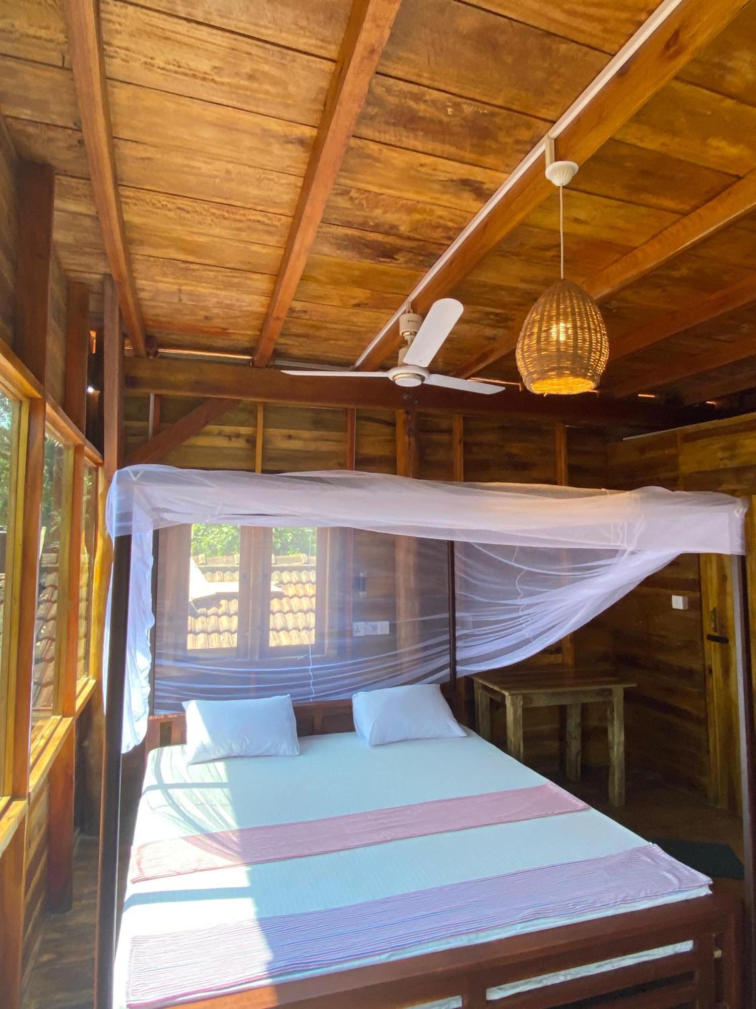 Surf Beach Hotel Аругам Экстерьер фото